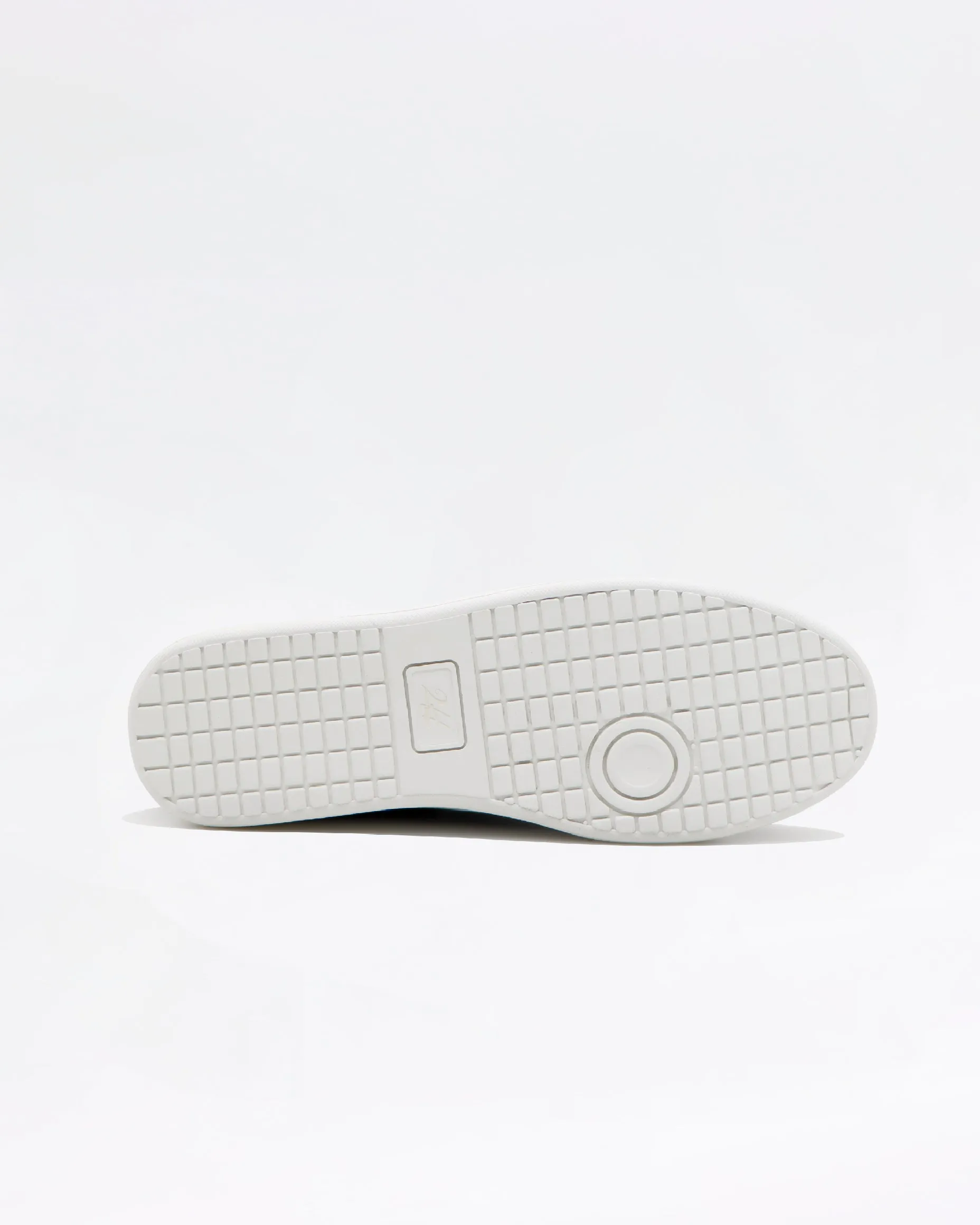 2H #1011 1008 1133 White Casual shoes